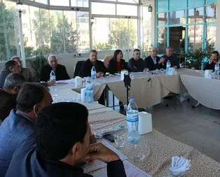 CHP’de toplu istifa depremi