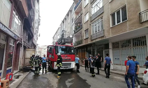 Tekirdağ Çorlu'da 5 katlı binada yangın!-2