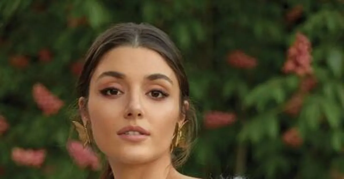 Hande Erçel’e dudak uçuklatan teklif! Hem aşkta hem de işte aldı başını gidiyor...