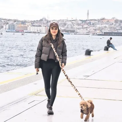 Yağmur Tanrısevsin Alf ile Beyoğlu’nda: Taşınma ve set yoğunluğu sürüyor