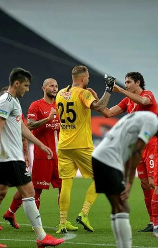 Antalyaspor mağlubiyeti sonrası Sergen Yalçın'dan flaş açıklama: Bazı şeyler değişecek