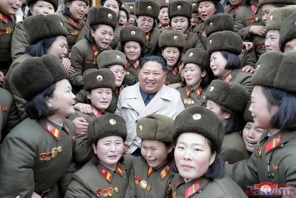 Kim Jong-un bir kez daha herkesi şoke etti! Bakanını idam ettirdi - 18