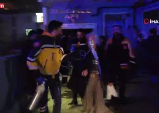 Van Erciş’te korkutan apartman yangını!