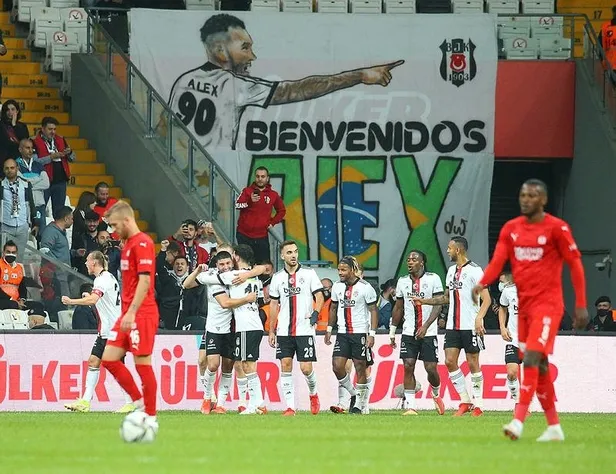 sivasa-kartal-pencesi-besiktas-2-1-sivasspor-mac-sonucu-ozet-1633198006134.jpeg Sivas'a Kartal pençesi! (Beşiktaş 2-1 Sivasspor MAÇ SONUCU ÖZET)-7