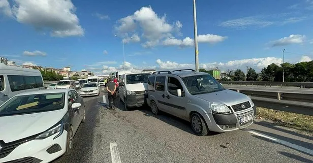 Kocaeli’nin Gebze ilçesinde korkunç kaza! 7 araç birbirine girdi