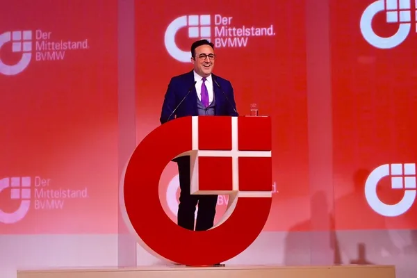 thy-ile-bvmw-arasindaki-stratejik-ortaklik-percinlendi-1580281655113.jpeg THY ile BVMW arasındaki stratejik ortaklık perçinlendi-1