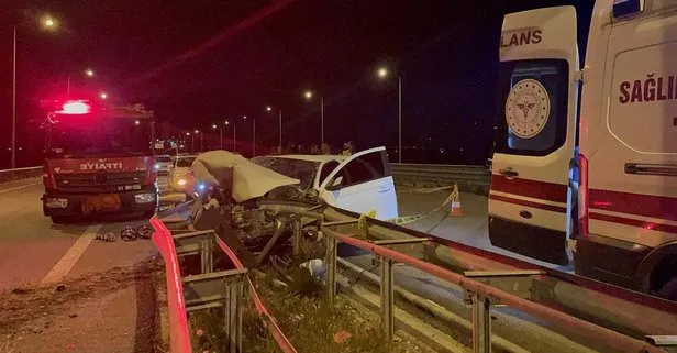 Ankara - Niğde yolunda feci kaza! Bariyerlere çarpan araçtaki 2 kişi hayatını kaybetti