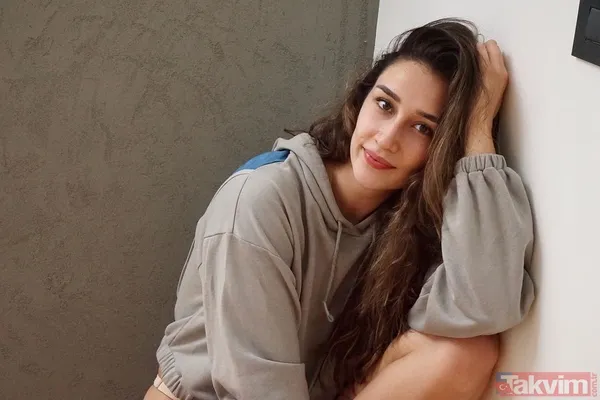 Hande Baladın voleybol sahasında başka sosyal medyada bambaşka! Paylaşımlarıyla ortalığı kasıp kavuruyor gören hayran kalıyor - 2