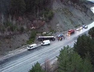 Erzincan’da yolcu otobüsü devrildi! Çok sayıda yaralı var