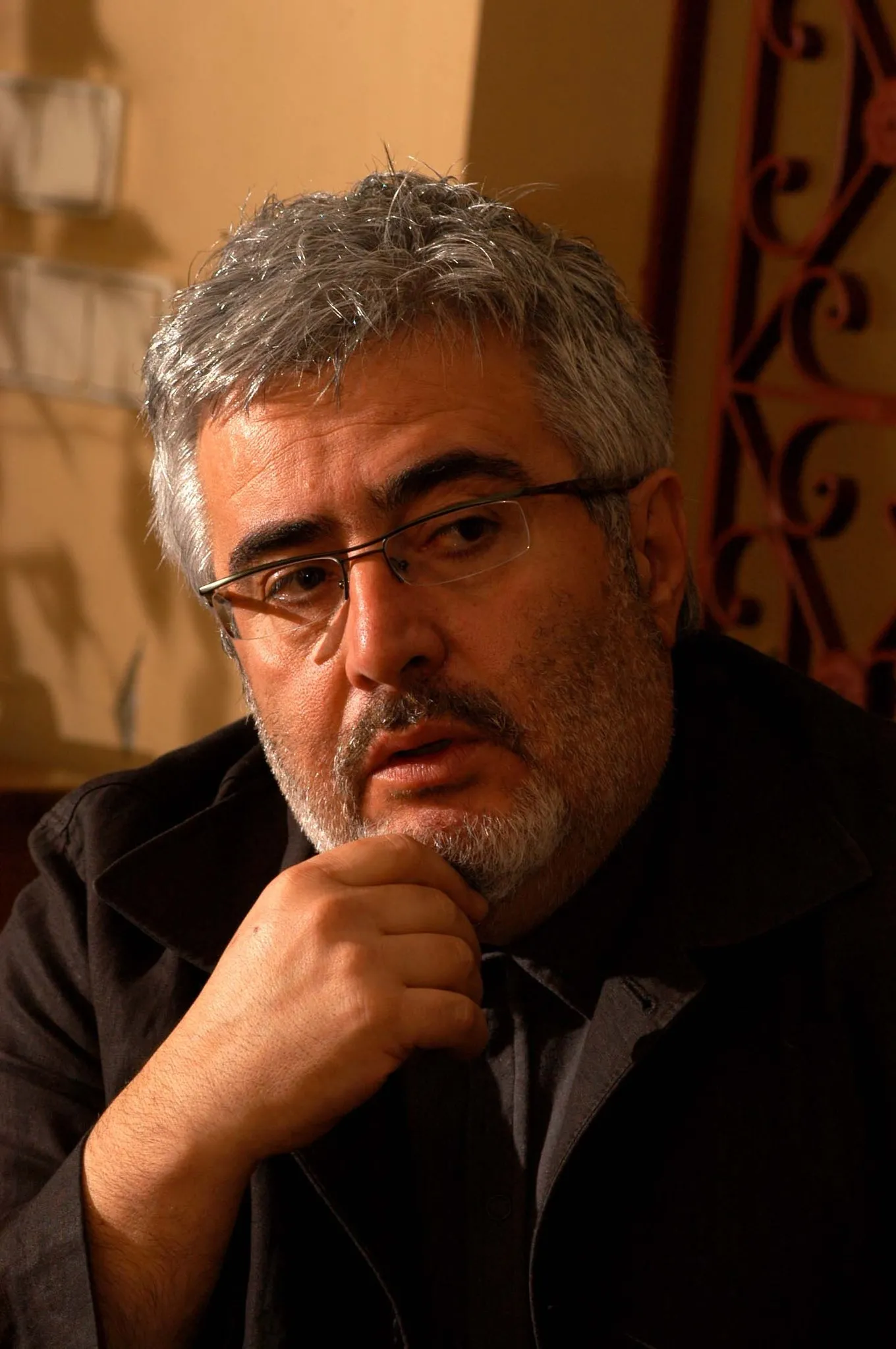 Kağıt üzerinde hala evliler! Uğur Yücel'in 42 yıllık eşi bakın hangi oyuncu çıktı! - 2