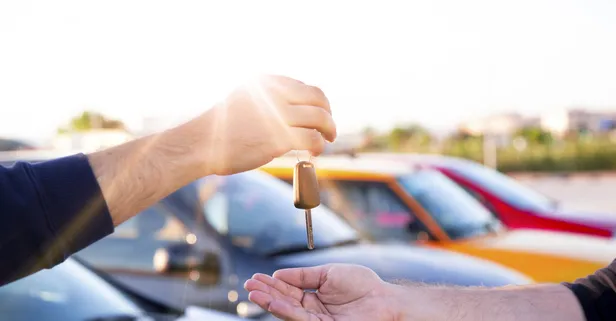 Kasım ayı 2. el araba fiyatları belli oldu; En ucuz araç fiyat listesi paylaşıldı! Renault, Fiat, Polo, Nissan ÖTV ile son 5 ay içinde...