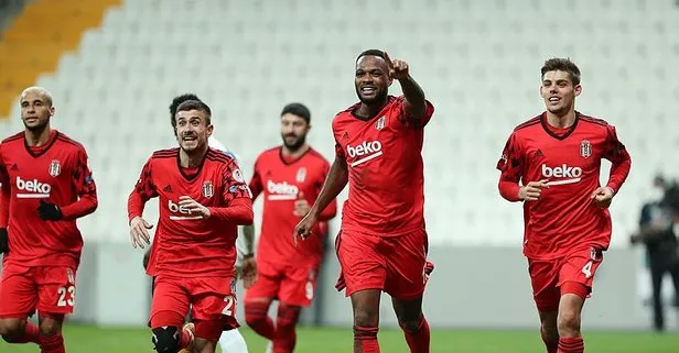 Fenerbahçe transferi bitirdi! Beşiktaşlı Dorukhan Toköz’e imzayı attırdı