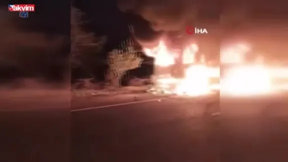 Elazığ’da seyir halindeki tır alev aldı