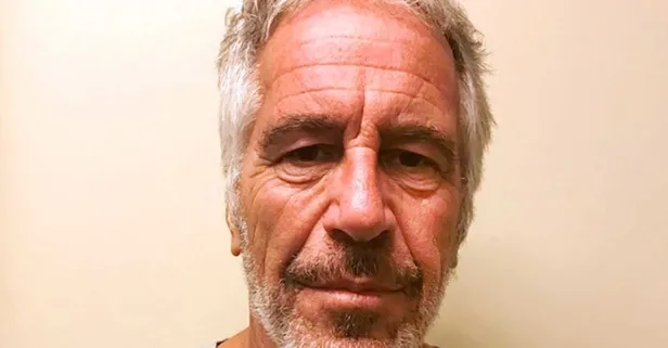 Epstein’ın pedofili adasındaki evi ilk kez görüntülendi! Kara tahtada ne mesaj var? Dişçi koltuğu ve tuhaf maskeler...