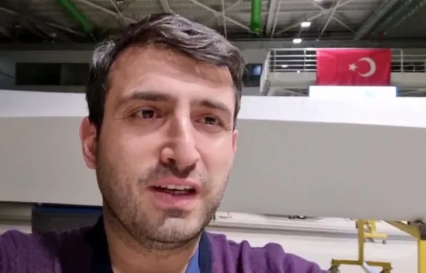 Selçuk Bayraktar, 'Bayraktar AKINCI'nın pabucunu dama atabilecek tek İHA' diyerek Kızıl Elma'nın görüntüsünü paylaştı-3