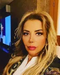 kanser-tedavisi-goren-yesilcam-yildizi-bahar-oztan-ile-oryantal-tanyeli-hastanede-bulustu-ikilinin-pozuna-bege-1697012799324.jpg Kanser tedavisi gören Yeşilçam yıldızı Bahar Öztan ile oryantal Tanyeli hastanede buluştu! İkilinin pozuna beğeni yağdı-3