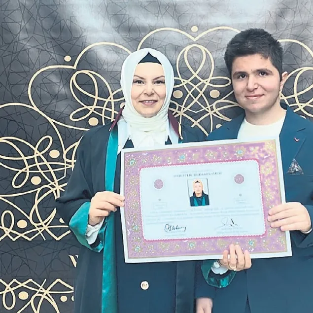 Onu gören okula döndü