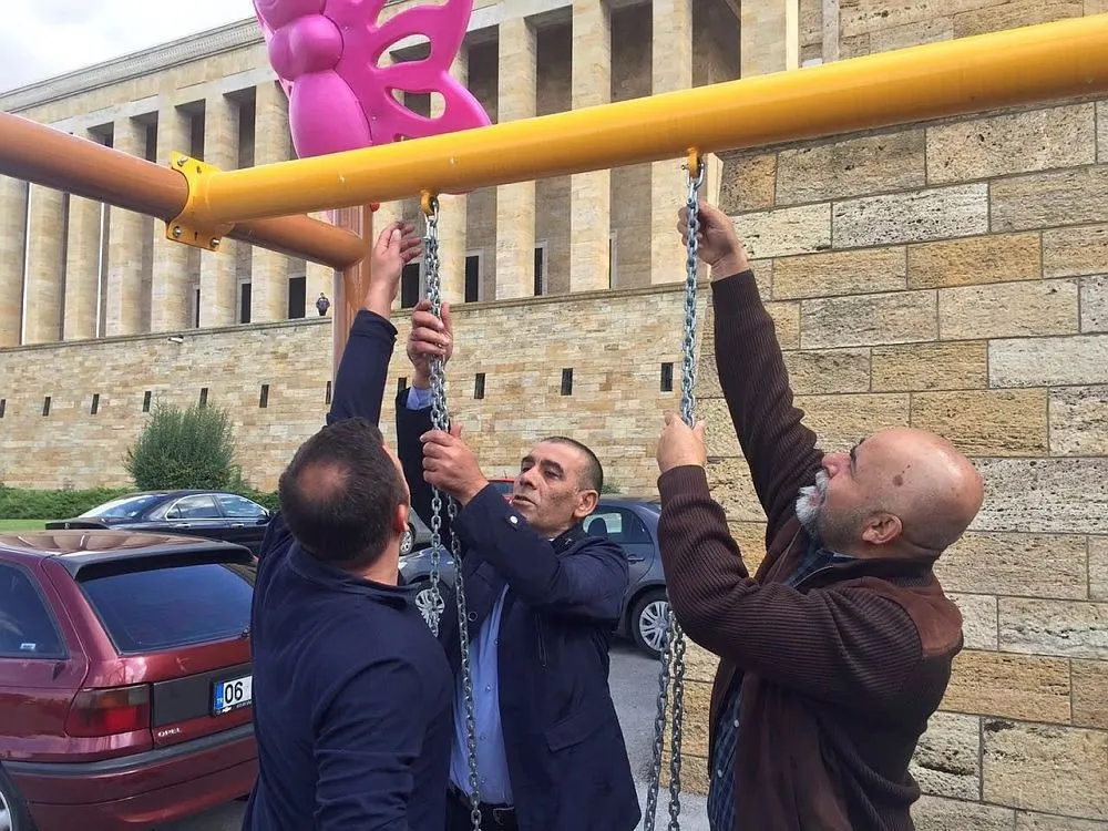 CHP ve Mimarlar odası şimdi de çocuk parkına savaş açtı-3