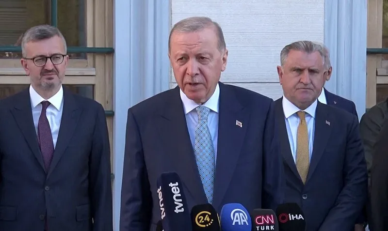 baskan-erdogandan-bayram-namazi-sonrasi-islam-dunyasina-cagri-netanyahu-denen-zalim-gereken-dersi-alacak-1779859346054.jpeg Başkan Erdoğan'dan bayram namazı sonrası İslam dünyasına çağrı: Netanyahu denen zalim gereken dersi alacak-2