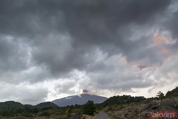 İtalya'da kırmızı alarm! Etna ve Stromboli Yanardağı'nda hareketlilik: Uçuşlar askıya alındı, Sicilya Adası’nda... - 12
