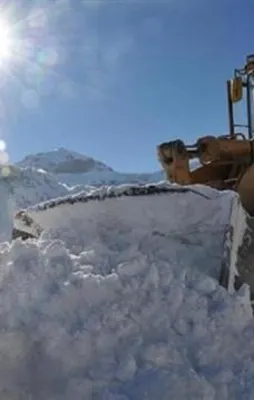 Doğu Anadolu'da ulaşıma kar engeli