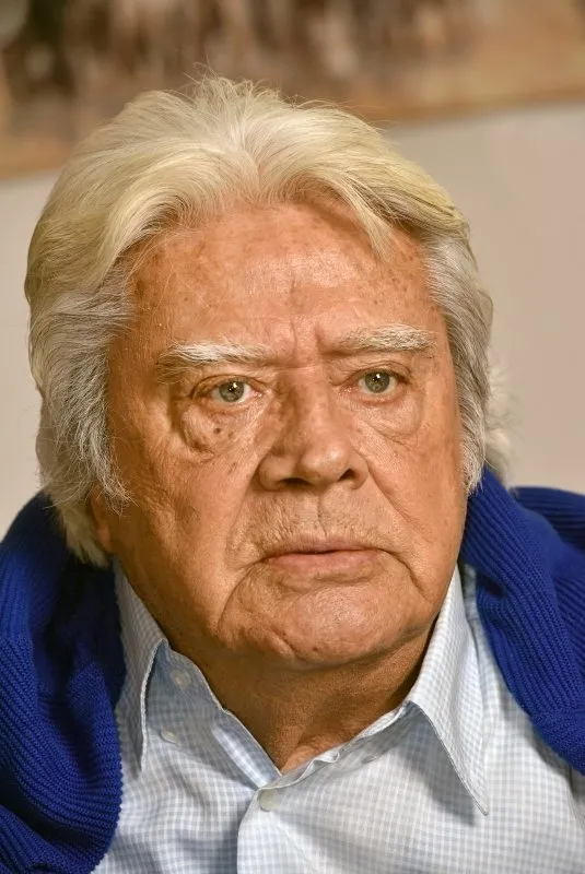 Son dakika: Yeşilçam'ın ustası Cüneyt Arkın hayatını kaybetti! Cüneyt Arkın'ın cenaze programı belli oldu!-13