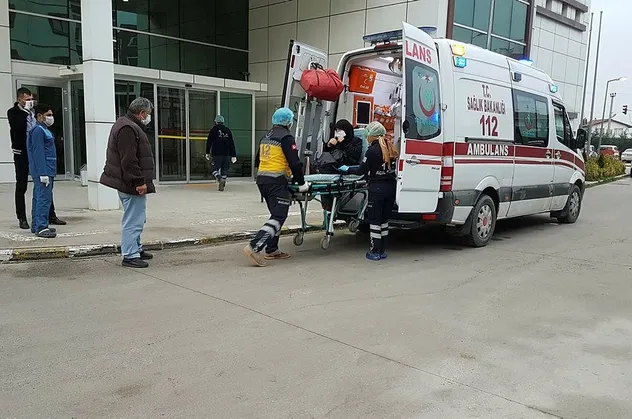 Son dakika: Sakarya'da koronavirüs şüphesi! Umreden dönen yolcu koronavirüs şüphesiyle tedaviye alındı