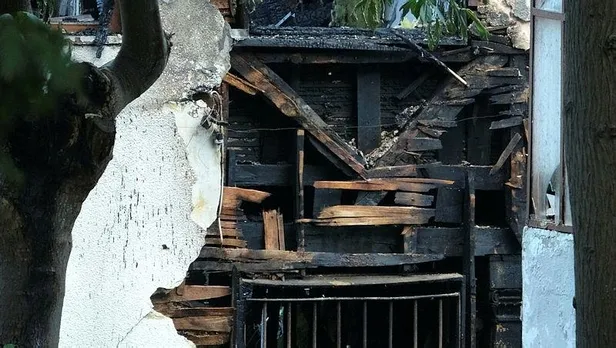 SON DAKİKA: Yangında kan donduran şüphe! Vaniköy Camii İmamı: Ziynet eşyalarımı yangın sonrası bulamadık-2