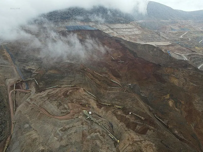 fondas-medyanin-ilic-savunucusu-ilan-ettigi-sedat-cezayirlioglunun-foyasi-ortaya-ciktimaden-sirketinden-para-i-1708113992520.jpeg Fondaş medyanın 'İliç savunucusu' ilan ettiği Sedat Cezayirlioğlu'nun foyası ortaya çıktı: Maden şirketinden para istemiş-2