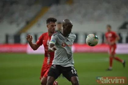Beşiktaş Teknik Direktörü Sergen Yalçın oyuncularına bu sözlerle sert çıktı: Bakın ve utanın!