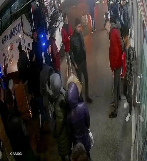 savci-polis-yalani-ile-3-kilo-600-gram-altin-dolandiran-3-zanli-yakalandi-1581947012080.jpeg Altın dolu çantayla kaçıyorlardı... Yakalandılar!-4