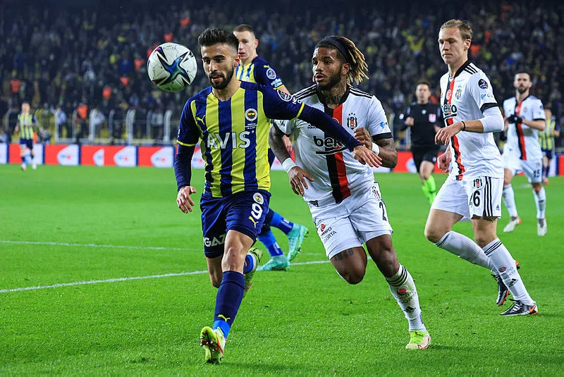 Fenerbahçe'de bir ayrılık daha! İşte yeni takımı - 13