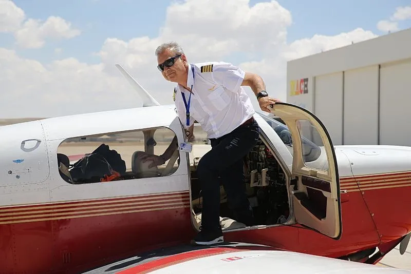 Kaçkar Dağları'nın zirvesine düşen uçağın pilotu 57 yaşındaki emekli elektrik mühendisi ve amatör pilot Mehmet Demirci (AA)