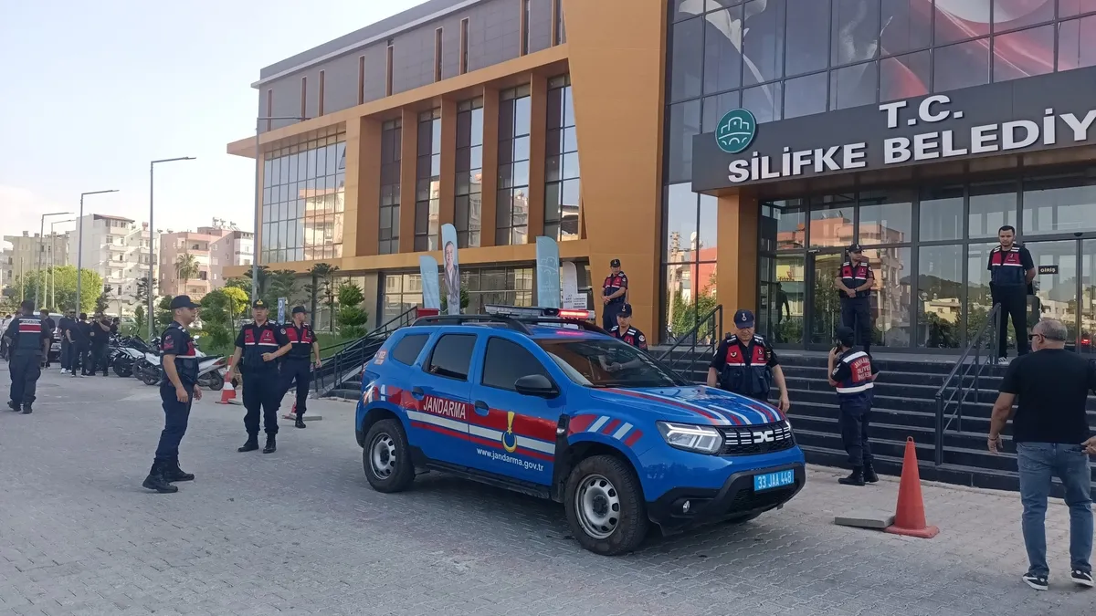 Silifke'yi soyan CHP'lileri bir e-posta ihbarı ifşaladı! İtiraflar ve etkin pişmanlık ifadesi ortaya çıktı: İmarda kardeş santajı ihalede akraba kıyağı-3