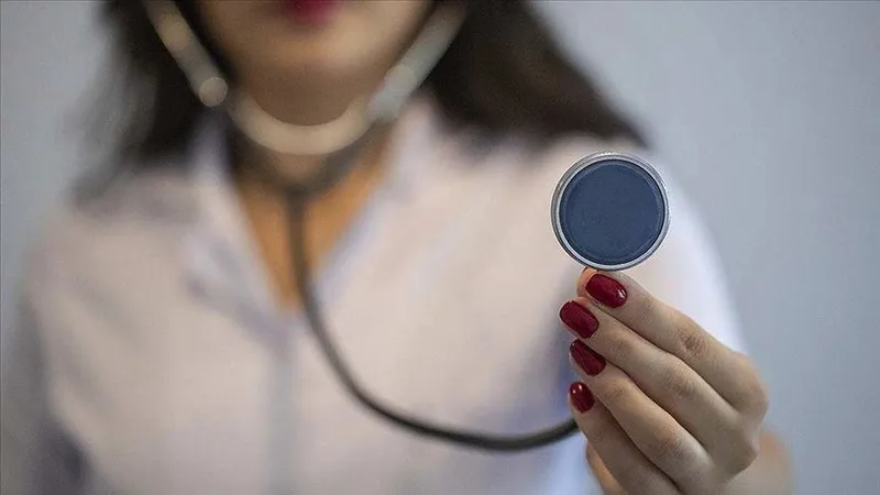 saglik-alaninda-sozlesmeli-pozisyon-sayisini-27-binden-36-bine-cikaran-kanun-teklifi-tbmmye-sunuldu-1707149174810.jpeg Sağlık alanında sözleşmeli pozisyon sayısını 27 binden 36 bine çıkaran kanun teklifi TBMM'ye sunuldu-15