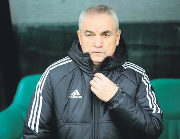 Çürümüş takım denmez