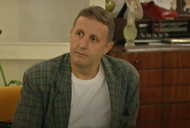 fenomen-diziyle-ilgili-flas-karar-televizyonu-acan-oylece-kalacak-seksenler-bugunden-itibaren-1626083757973.jpg Fenomen diziyle ilgili flaş karar! Televizyonu açan öylece kalacak! Seksenler bugünden itibaren...-2