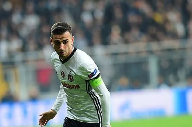 Beşiktaş Oğuzhan Özyakup ile sözleşme yeniledi