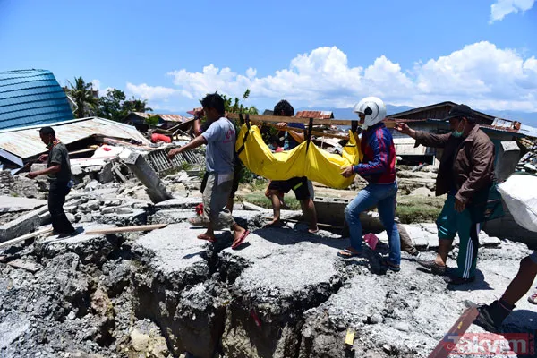 Tsunaminin vurduğu Palu neredeyse haritadan silindi - 4