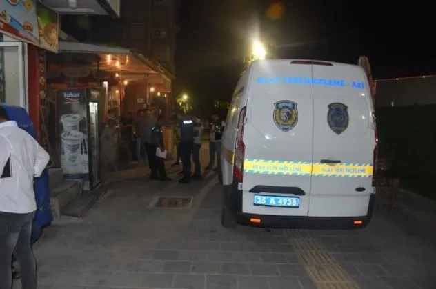 İzmir’de metruk evde cinayet: Defalarca bıçakladı!