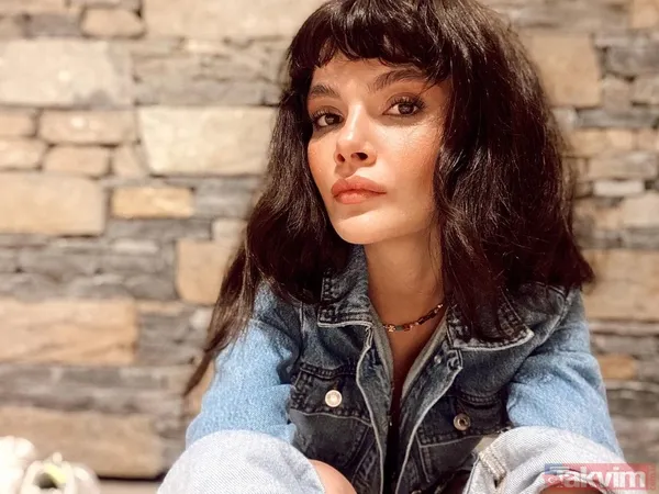 Sinem Ünsal göğüs dekolteli süper minisiyle döktürdü! Partneri Halit Özgür Sarı kayıtsız kalmadı! Kişisel hesabında bombayı patlattı - 9