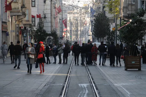 kisitlamalar-geri-gelecek-mi-eylul-ayinda-sokaga-cikma-yasagi-olacak-mi-hafta-ici-ve-hafta-sonu-1628175128926.jpg Kısıtlamalar geri gelecek mi? Eylül ayında sokağa çıkma yasağı olacak mı? Hafta içi ve hafta sonu...-2