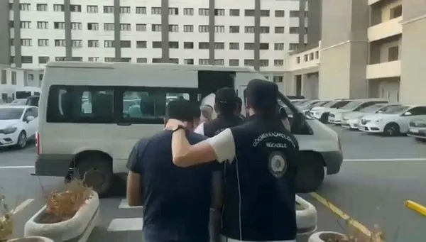 gocmen-kacakcilarina-gecit-yok-icisleri-bakanligi-duyurdu-50-organizator-yakalandi-1690464732042.jpeg Göçmen kaçakçılarına geçit yok! İçişleri Bakanlığı duyurdu: 50 organizatör yakalandı-2