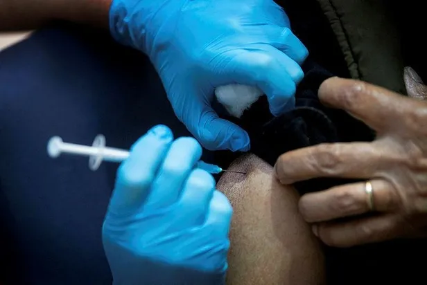 SON DAKİKA: FDA’dan Pfizer/BioNTech aşısına acil kullanım için onay! Hangi aşı ne kadar etkili?-3