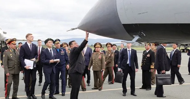 Kim Jong-Un Rusya’daki son durağı Vladivostok! Putin’in bombardıman uçaklarını ve savaş gemisini inceledi