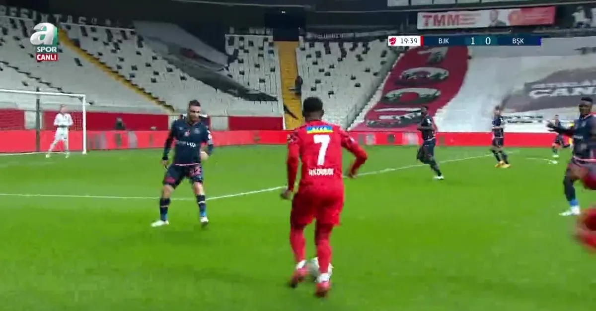 Georges-Kévin N'Koudou'dan müthiş bacak arası!