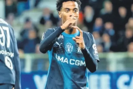 Aslan Gomes için masada