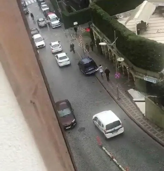 istanbul-eyupsultanda-sokak-ortasinda-silahli-catisma-1617905260414.jpeg İstanbul Eyüpsultan'da sokak ortasında silahlı çatışma!-1