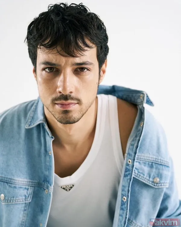 Mert Yazıcıoğlu’na ihanet sorusu! 4 yıl aşk yaşamışlardı! Gözler Yalı Çapkını yıldızları Mert Ramazan Demir ile Afra Saraçoğlu’na çevrildi - 4