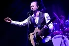 Şarkıcı Nev yoğun bakımda! Karaciğer rahatsızlığı nedeniyle hastaneye kaldırıldı